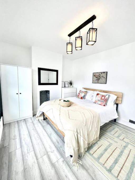 Spacious Modern Victorian House In Rochester Wainscot Dış mekan fotoğraf