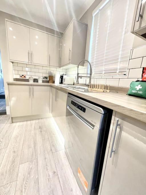 Spacious Modern Victorian House In Rochester Wainscot Dış mekan fotoğraf